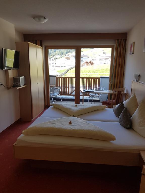 Hotel Garni Alpendiamant Fiss Extérieur photo